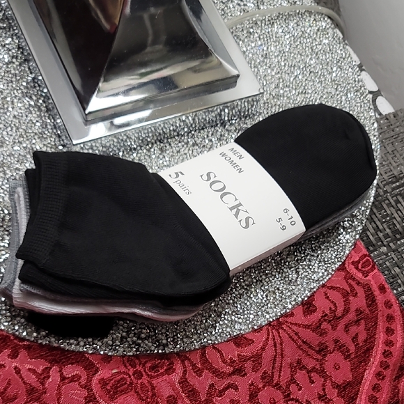 Accessories - Black and White Women's Socks 5-Pack